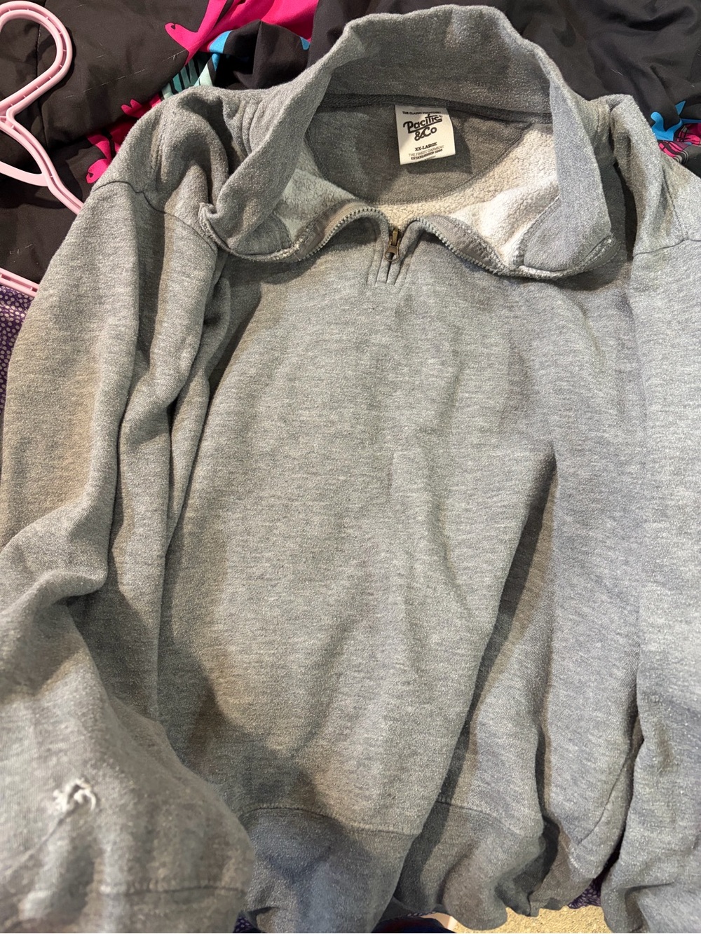 Pacifica Men's Light Heather Gray Zip-Up Quarter Sweatshirt
